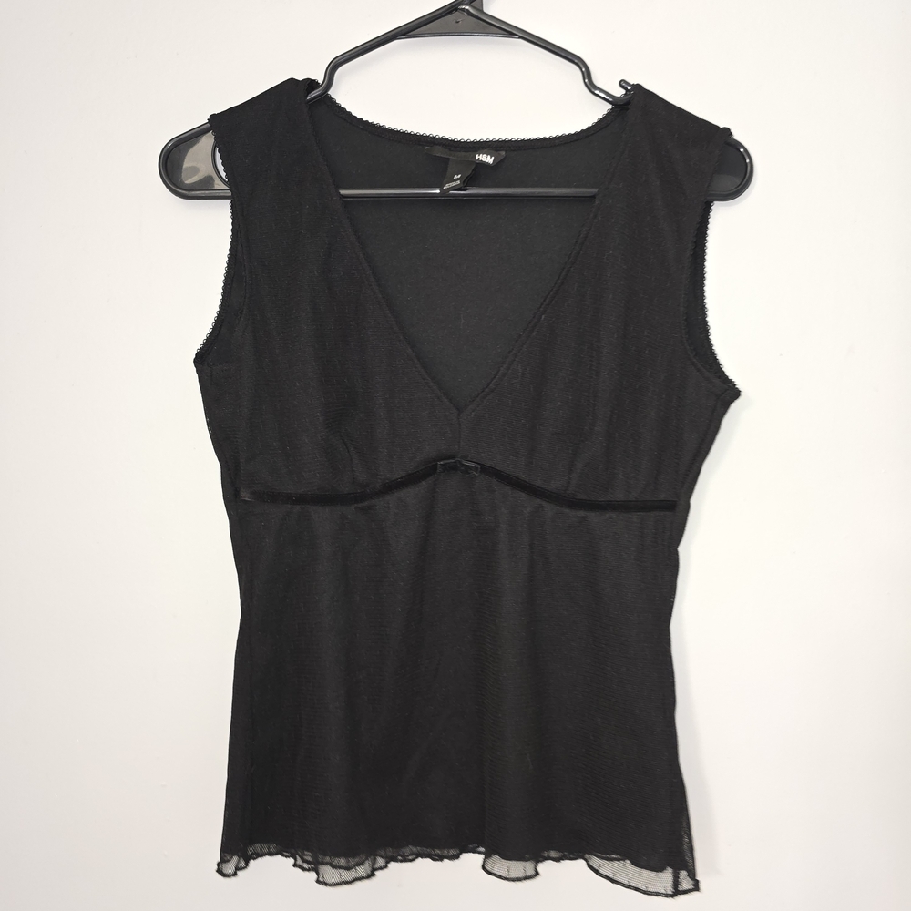 H&M Black Sleeveless Blouse